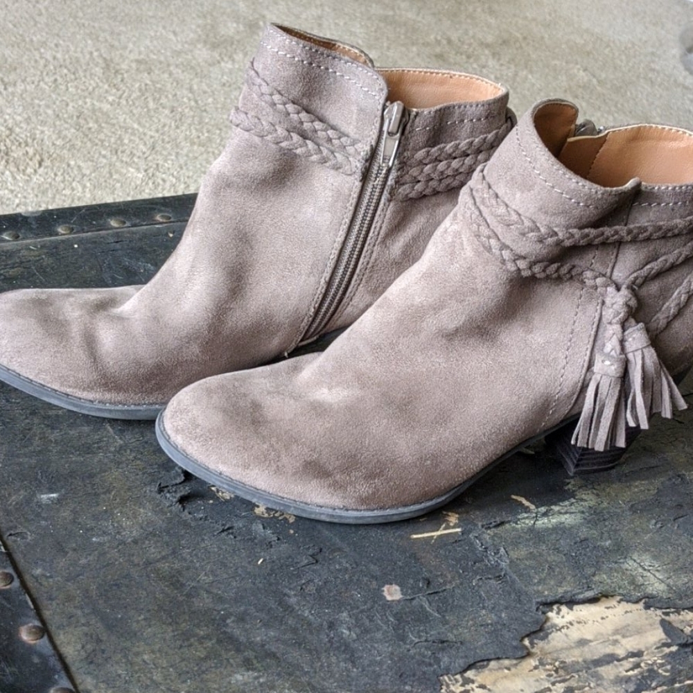 Booties - Picture 3 of 4